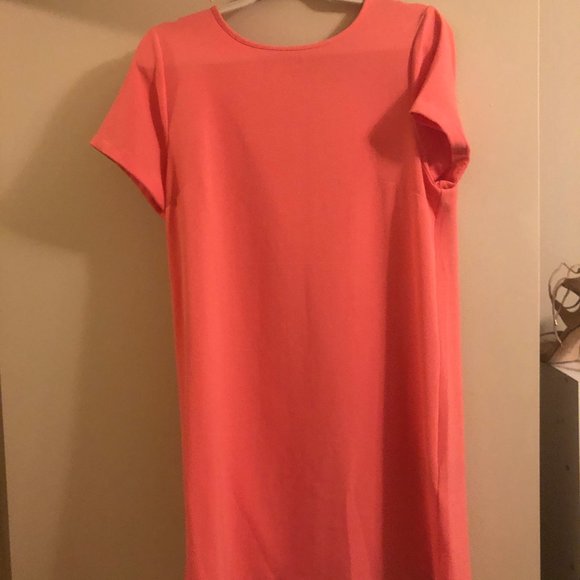 dresses - Picture 3 of 3